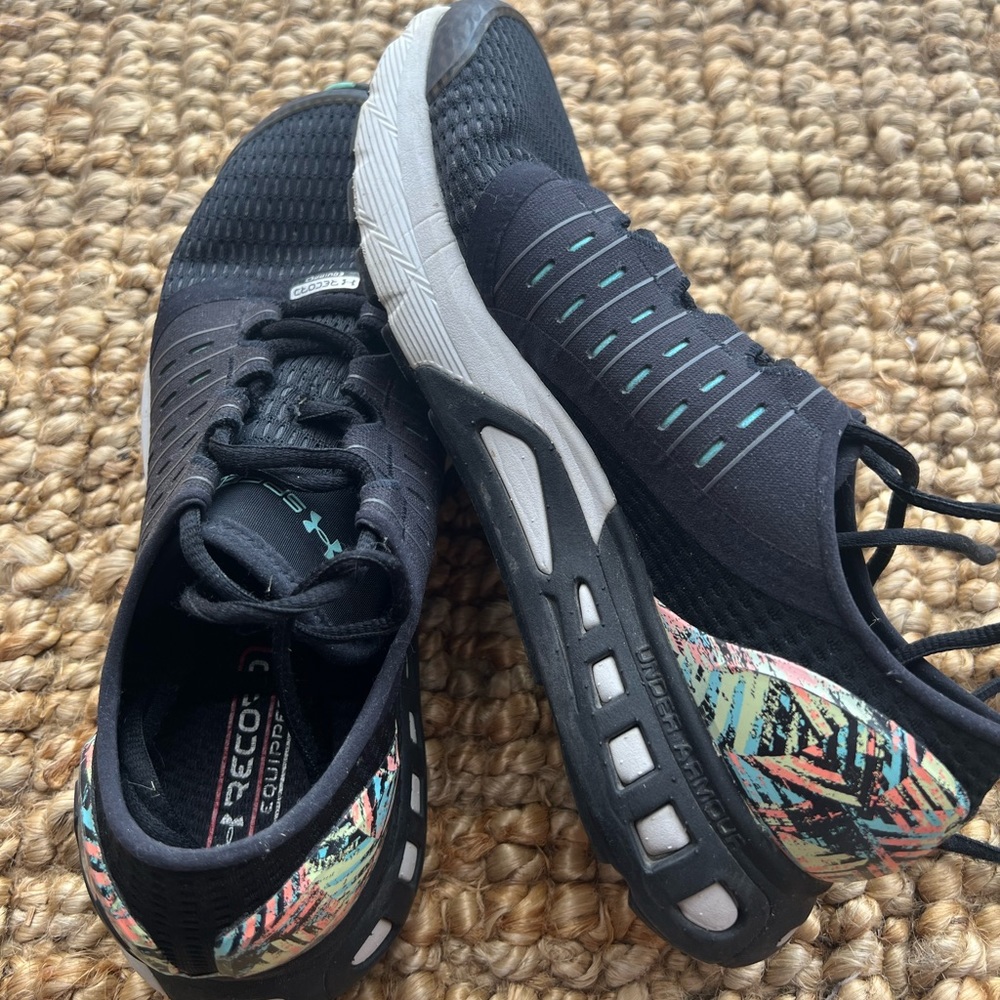 Under armour Black athletic shoes size 8